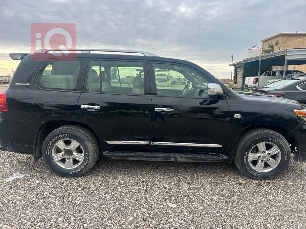 تويوتا لاندكروزر